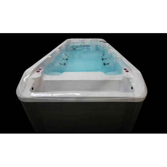Wellness Infinity 17 Swimspa